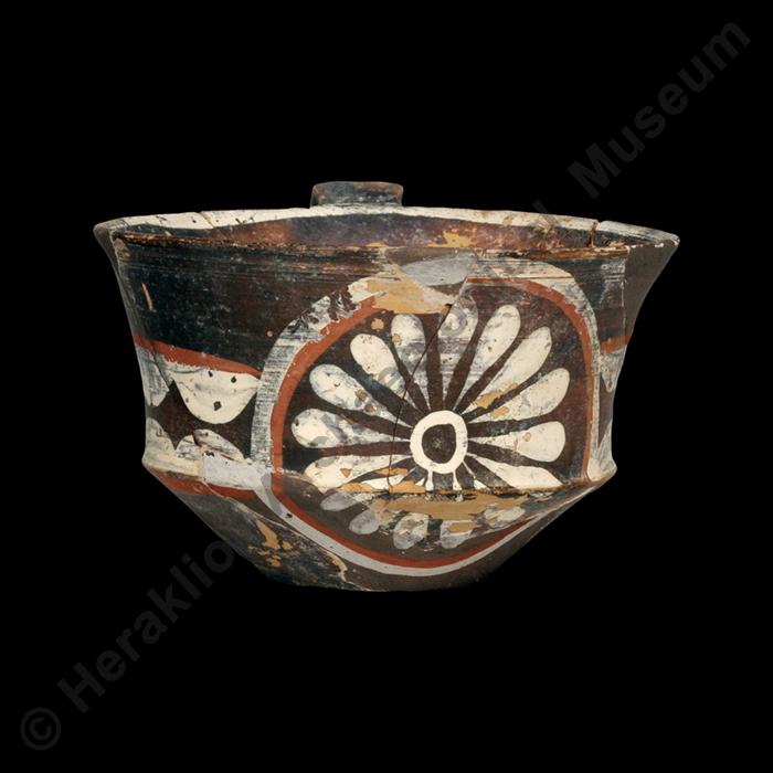 Single-handled carinated Kamares Ware cup