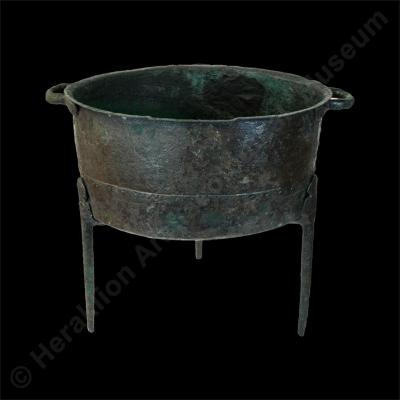 Bronze tripod cauldron