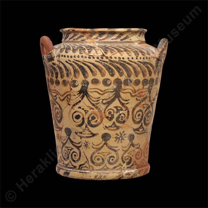 Pyxis-shaped vessel