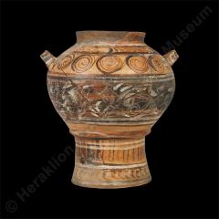Strainer pyxis with decoration of crocuses and spirals