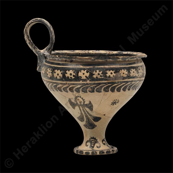 Cup-rhyton in the Special Palatial Tradition