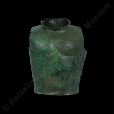 Bronze votive cuirass